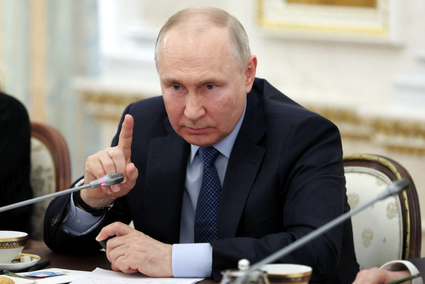 Putin oo xaqiijiyay in hubka Nukliyeerka uu geystay dalka Belarus