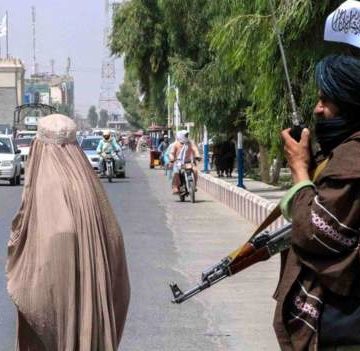 0f6296ff-8a5a-48cd-aa19-fb95c4a7064f Talibaan oo xirtay goobaha gabdaha lagu qurxiyo