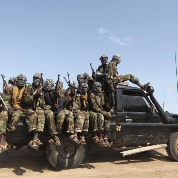 Al-Shabaab oo madaafiic ku weeraray deegaanka Ceel-Lahelay