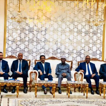 Shir DENI Farmaajo ,Shariif & DENI oo shir ka yeeshay furista Dastuurka.