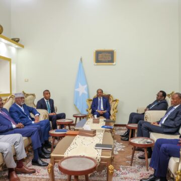 Villa Somalia oo markale qorsheyneso in ay muddo kordhin usameyso madaxda maamulada.