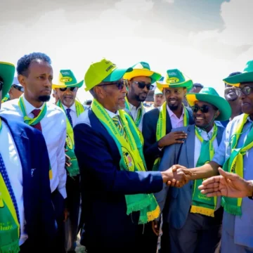 Madaxweyne Bixii oo olalihiisa doorashada maalinta koowaad ka bilaabay magaalada Burco.