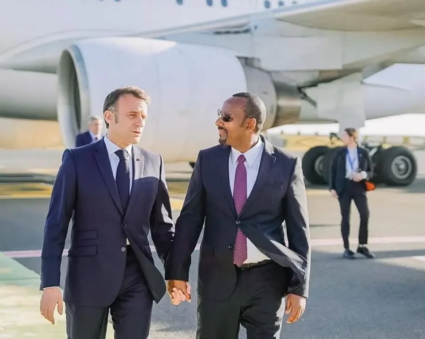 Macron iyo wafdi uu hoggaaminaayo oo gaaray magaalada Addis Ababa ee dalka Itoobiya