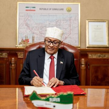 Madaxweyne-Cirri Madaxweyne Cirro oo magacaabay 28 wasaaradood iyo beelaha yar yar oo xilal muhiim ah heley