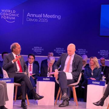 Somali President Attends World Economic Forum, Receives Leadership Award