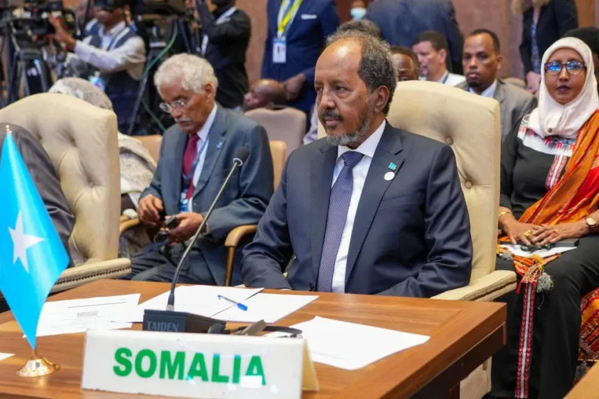 Madaxweyne Xasan Sheekh oo shirka beeraha dalalka Africa kaga qeybgalaya Kampala