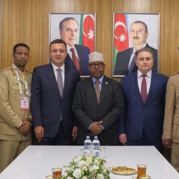 FB_IMG_1753519092433 Wasiir Fiqi oo kulan xasaasi ah la qaatay wasiirka warshadaha difaaca ee Azerbaijan