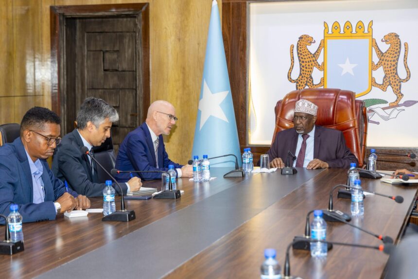 Muxuu kala hadlay guddoomiyaha golaha shacabka wakiilka Qaramada Midooabay ee Soomaaliya ?