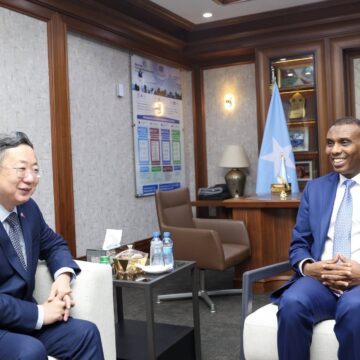 Muxuu kala hadlay Ra’iisul wasaare Xamsa safiirka Shiinaha ?