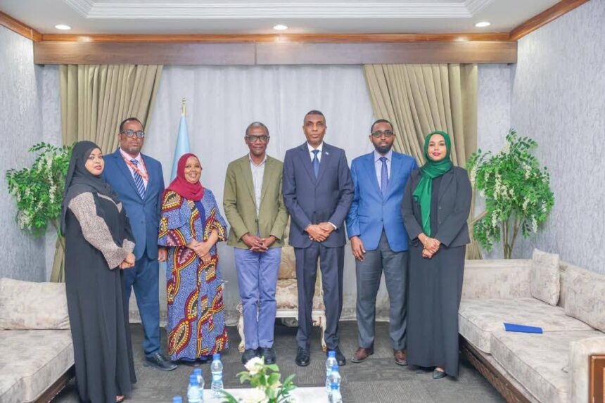 Maxey kawada hadleyn RW Xamsa iyo madaxda ka socotay hay’adda Care Internationa ?