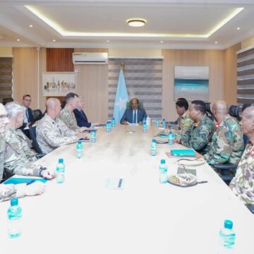 Safaaradda Mareykanka oo ka hadashay kulanka dhex maray Madaxweyne Xasan iyo taliyaha AFRICOM