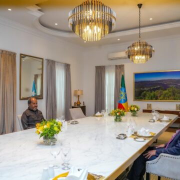 Madaxweyne Xasan Sheekh oo kulan xasaasi ah la qaatay Ra’iisul wasaaraha Itoobiya