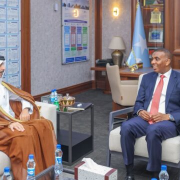 Maxey kawada hadleyn Ra’iisul wasaare Xamsa iyo safiirka Qatar u fadhiya Soomaliya ?