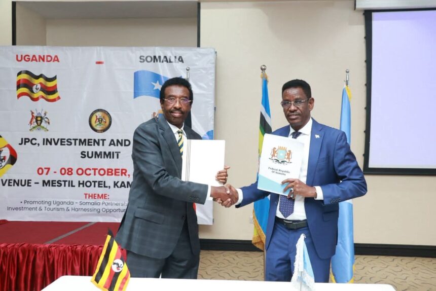 Soomaaliya iyo Uganda oo kala saxiixday heshiis ku saabsan xoojinta amniga