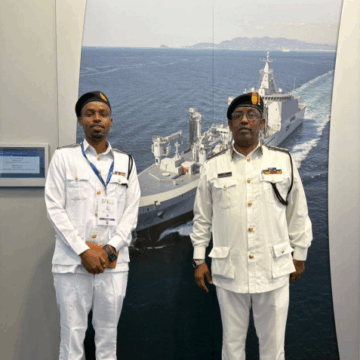 Taliyaha ciidanka badda Somalia oo kulan xasaasi ah la qaatay madaxa shirkadda sameeysa Maraakiibta