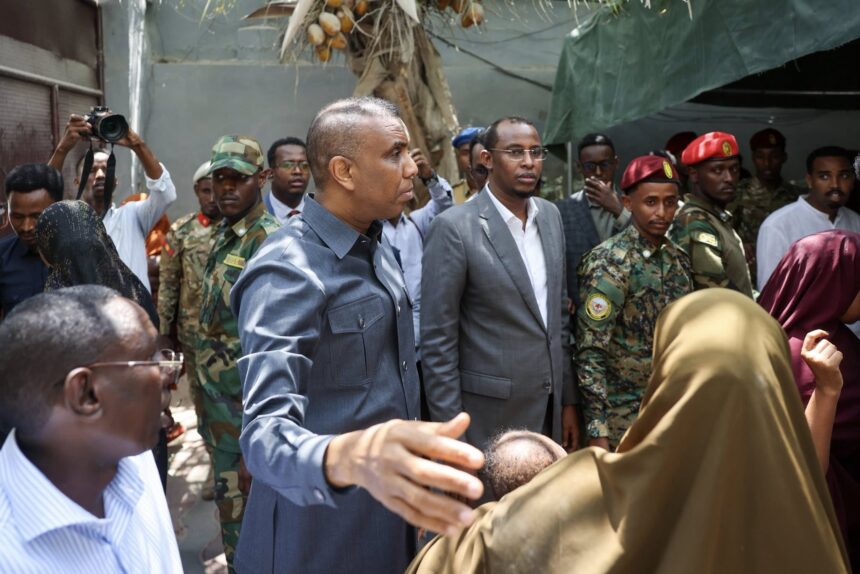 574579356_1184785947083883_3101443417630302911_n PM Hamza Abdi Barre conducts surprise visit to NIRA centre following public complaints