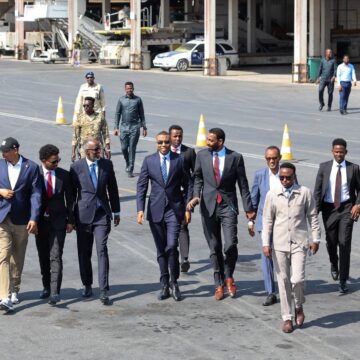 Ra’iisul Wasaare Xamse oo u baxay safar dibada ah