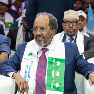 mw xassan Khilaaf soo kala dhexgalay xisbiga JSP ee Madaxweyne Xasan Sheekh