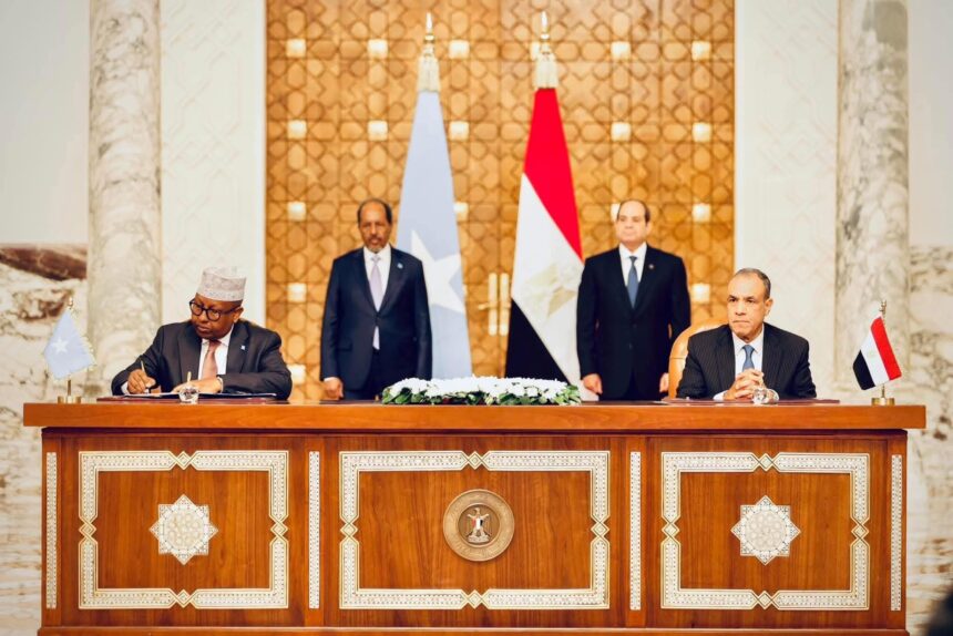 Dowladda Masar oo ciidamo badan u milatari ah u Tababartay Soomaaliya