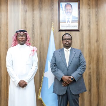 594137325_1207343581494786_6198888075233945825_n Maxey kawada hadleyn RW ku-xigeenka dalka iyo safiirka Sacuudiga ee Soomaaliya ?