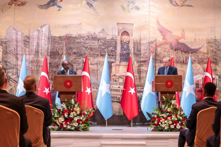 Madaxweyne Xasan Sheekh oo shaaciyay inuu biloowday miro-dhalka sahminta shidaalka Soomaaliya