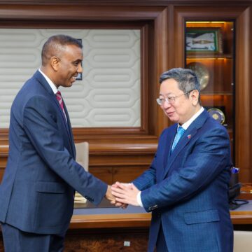 Maxey kawada hadeyn Ra’iisul wasaare Xamsa iyo safiirka Shiinaha ?