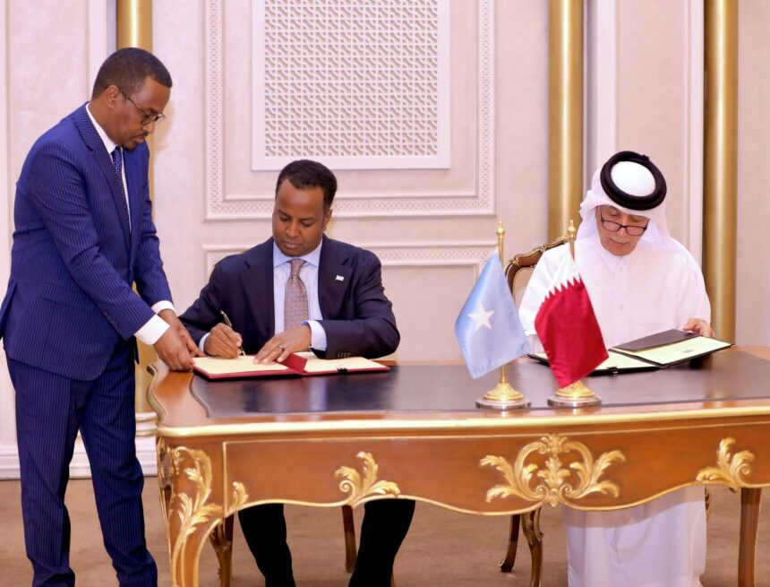 FB_IMG_1765266510295 Somalia iyo Qatar oo bilaabay kalfadhigii ugu horeeyay ee ay yeshaan guddiga wadajir ee Iskaashiga
