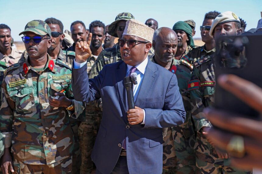 FB_IMG_1768480042224 Wasiir Fiqi “Waxaan aad ugu farxay in Calanka Jamhuuriyadda Soomaaliya, kan Ciidanka Xoogga Dalka iyo kan Dowlad Goboleedka Waqooyi Bari laga taagay Laascaanood”