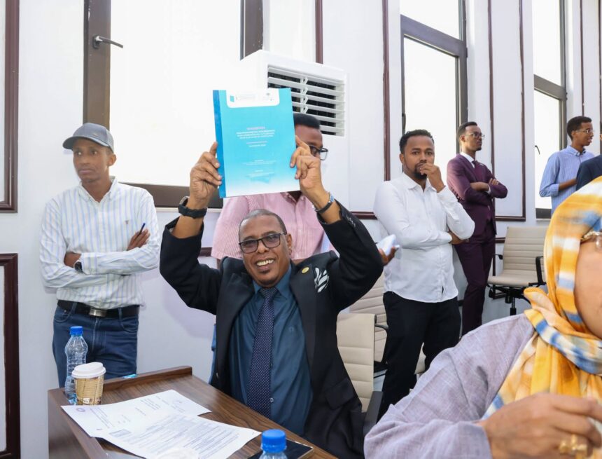 FB_IMG_1769603282543 Xildhibaanada oo loo qeybiyay wax ka badalka Dastuurka cutubyada 5 ilaa iyo 9