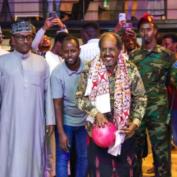 SOMALIA:President Joins Residents in Mogadishu to Celebrate Improved City Security