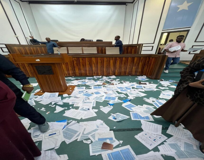 Somalia’s Federal Parliament Session Collapses Amid Whistles and Chaos