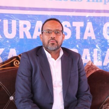 carab Xildhibaan katirsan golaha shacabka oo qiray walaaca mucaaradka ay ka qabaan wax-ka-badalada Dastuurka