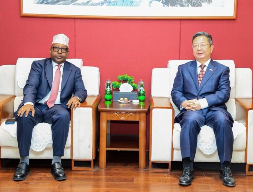 Maxey kawada hadleyn wasiirka Gaashaandhigga Somalia iyo safiirka Shiinaha ?