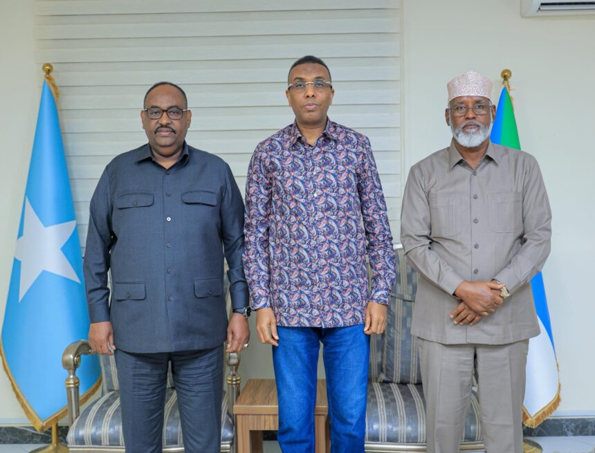 Maxey kawada hadleyn RW Xamsa, Axmed Madoobe iyo Siciid Deni ?