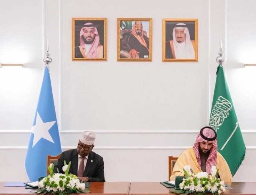 Soomaaliya iyo Sacuudiga oo kala saxiixday heshiis militari