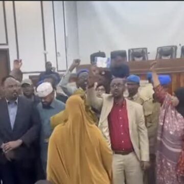 Screenshot_20260202_100047_Facebook Somali Parliament Talks Stall After Heated Disruptions