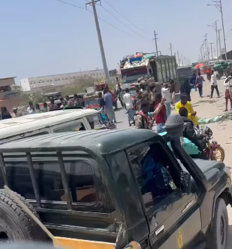 rrr Ciidamo katirsan militariga Soomaaliya oo xirtay waddo muhiim ah oo ku taalla Muqdisho