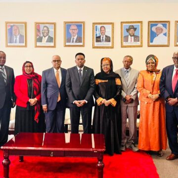 Xildhibaanada Somalia ku matalaya Baarlamaanka Ururka bulshada Bariga Afrika oo la dhaariyay