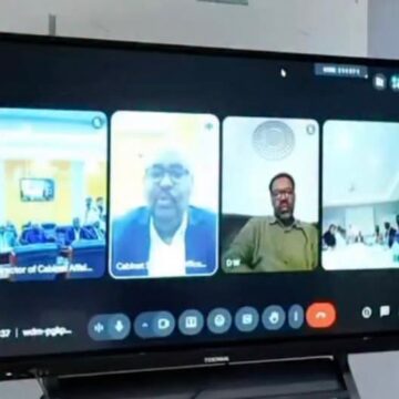 Muxuu kala hadlay Siciid Deni kulanka watashiga ee uu la qaatay xildhibaanada Mucaaradka?