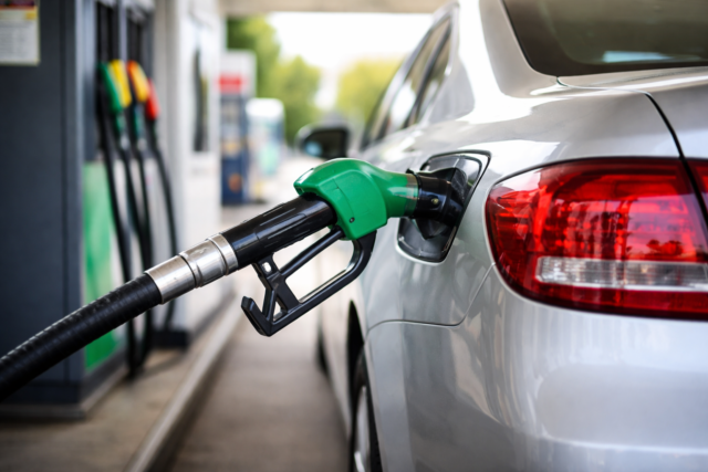 gaari Sare kac ku yimid qiimaha shidaalka oo aad looga dareemay Muqdisho