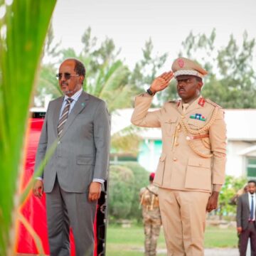 Madaxweyne Xasan Sheekh oo ka qeyb galay xuska sannad-guurada aasaaska ciidanka xoogga