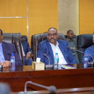 Somali President Meets Puntland Traditional Elders in Mogadishu