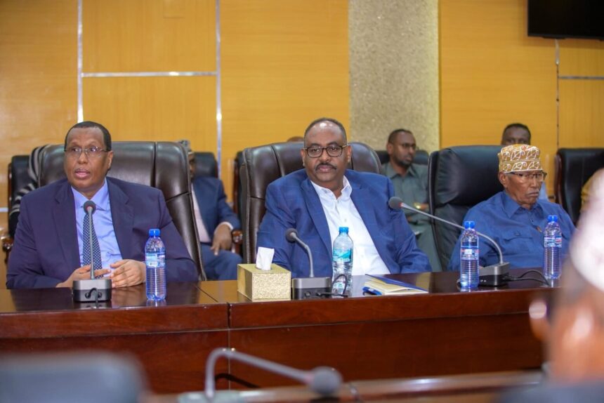Somali President Meets Puntland Traditional Elders in Mogadishu