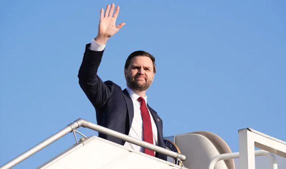 Muxuu u tagaya madaxweyne ku-xigeenka Mareykanka dalka Pakistan ?