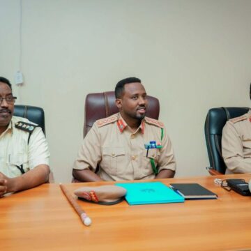 722996777_1560026602830607_8935040010430311684_n Shir looga hadlay sidii ciidanka xoogga ula wareegi la hayeen Mas’uuliyada amniga kaddib bixi-taanka AUSSOM oo ka dhacay Muqdisho