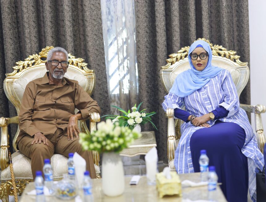 726768191_1531275185365056_4226448970115603539_n Muxuu ku saabsanaa kulan ay yeesheen guddoonka labada aqal ee Baarlamaanka Soomaaliya ?