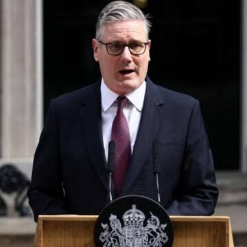 Keir Ra’iisul wasaarihii Ingiriiska oo is casilay
