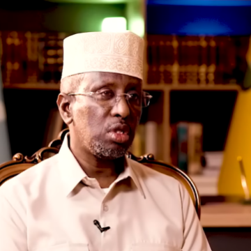 Shariif sheekh Madaxweyne Shariif oo beeniyay inuu xiriir hoose la yeel yahay Imaaraatka Carabta