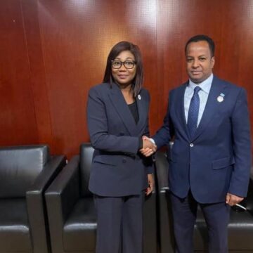 Soomaaliya iyo Jamhuuriyadda Bartamaha Afrika kala hadashay xoojinta xiriirka ka dhaxeeya