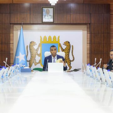 Golaha wasiirrada oo xilkii ka qaaday guddoomiyihii Rugta ganacsiga Soomaaliyeed
